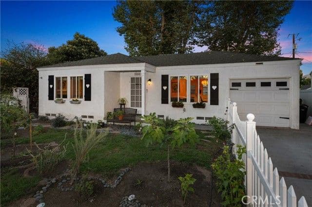 1504 W Chandler Blvd, Burbank, Active - Home for Sale