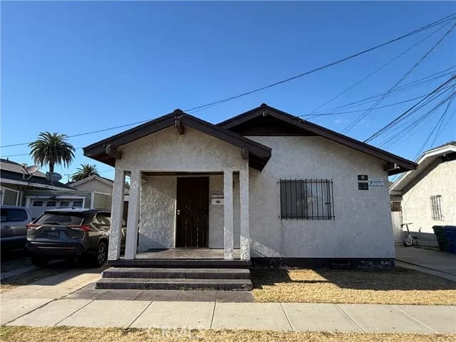 1045 E New York, Long Beach, Active - Home for Sale