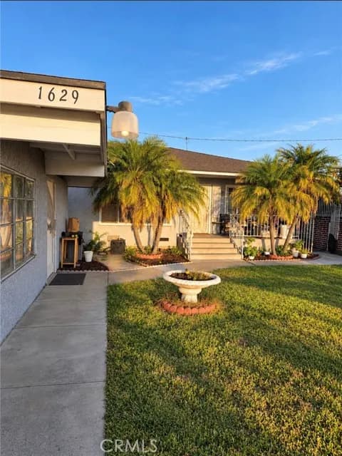 1629 S Townsend St, Santa Ana, Active - Home for Sale
