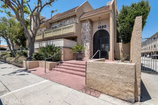 1620 N San Fernando Blvd, Burbank, Active - Home for Sale