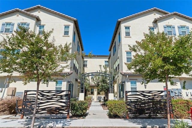 784 N Ethan Way, Anaheim, Active - Home for Sale