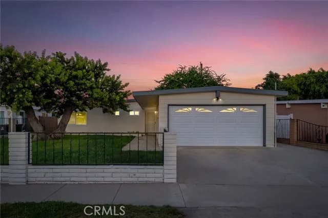 2325 Shelton, Santa Ana, Active - Home for Sale