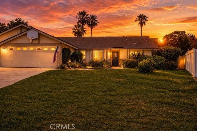 2333 Vista Ridge, Norco, Active - Home for Sale