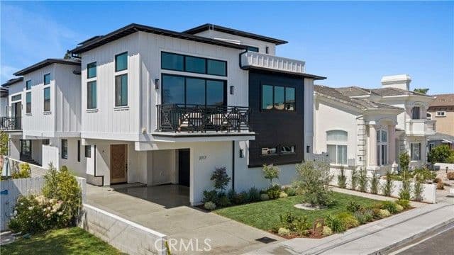 2217 Bataan Rd, Redondo Beach, Active - Home for Sale
