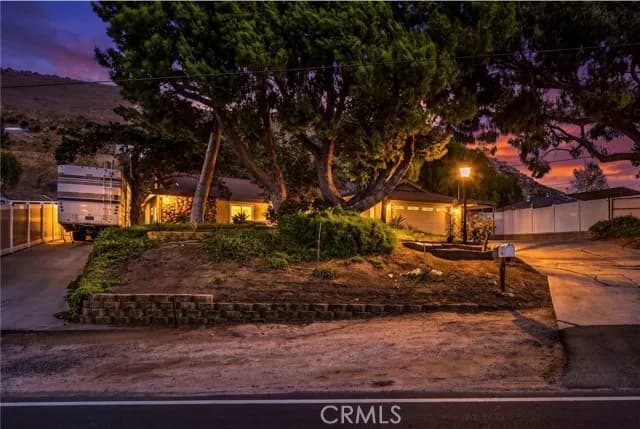 4581 Crestview Dr, Norco, Active - Home for Sale