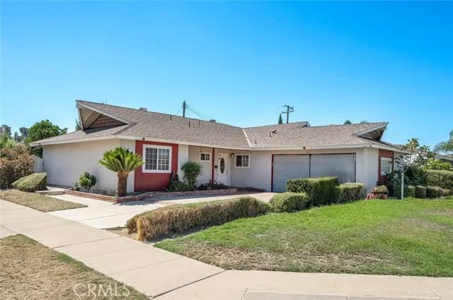 1612 E Riverview Ave, Orange, Active - Home for Sale