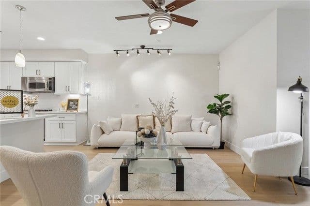 617 Rockefeller, Irvine, Active - Home for Sale