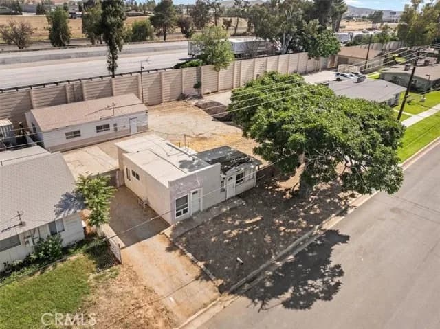 893 E 5th, Beaumont, Active - Home for Sale
