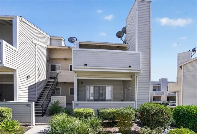 777 S Citrus Ave, Azusa, Active - Home for Sale