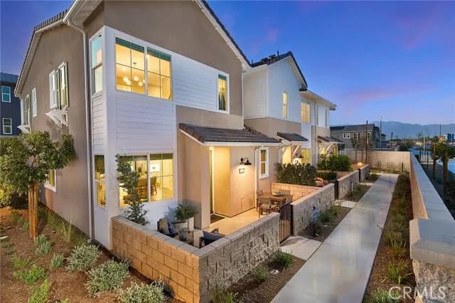 5911 Rockport Rd, Eastvale, Active - Home for Sale