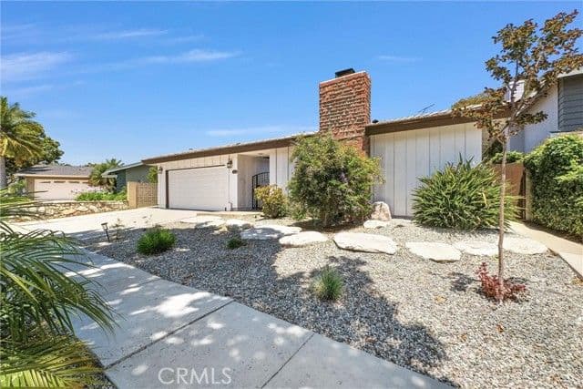 112 Stanford Ln, Seal Beach, Active - Home for Sale