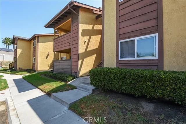 530 Calle Montecito, Oceanside, Active - Home for Sale