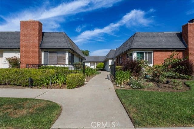 1331 Victoria Dr, Fullerton, Active - Home for Sale