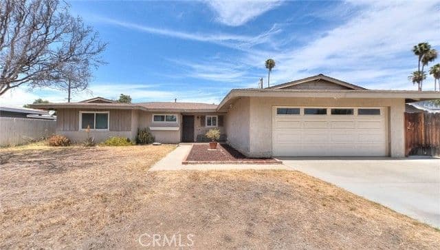 11229 Town Country, Riverside, Active - Home for Sale
