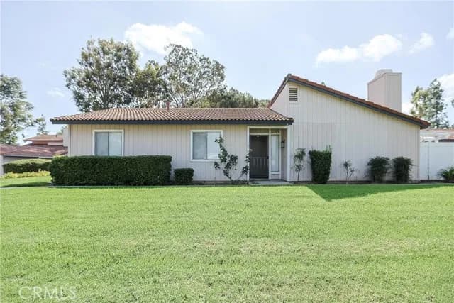 1078 Border, Corona, Active - Home for Sale