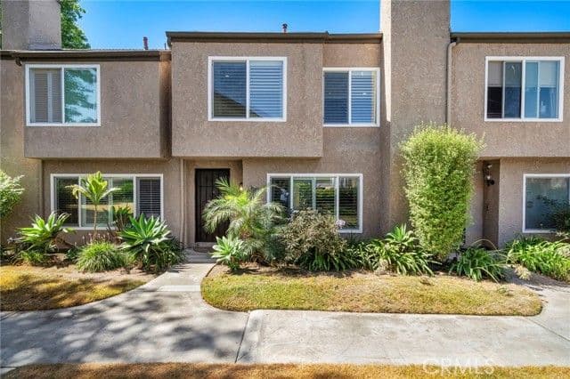 10853 Poly Court, Fountain Valley, Active - Home for Sale