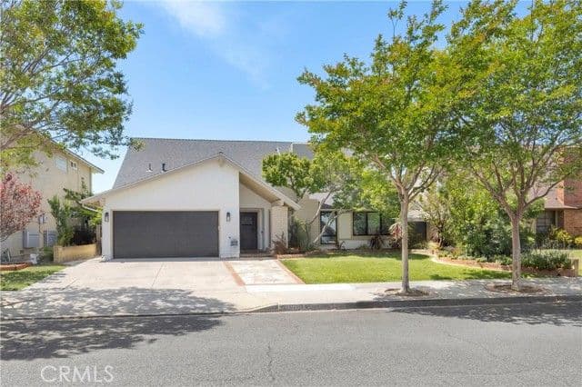 10301 Humbolt St, Los Alamitos, Active - Home for Sale