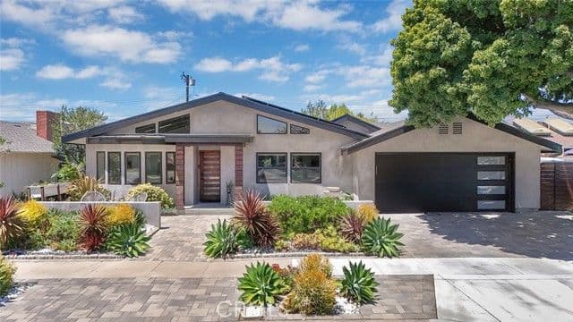 2661 Oak Knoll Dr, Rossmoor, Active - Home for Sale