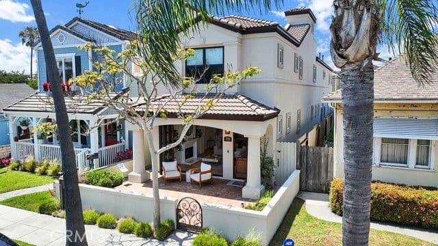 209 6th, Seal Beach, Active - Home for Sale