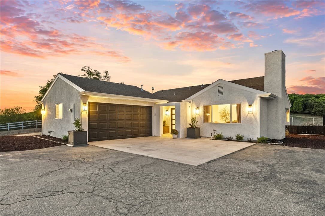40752 Los Amantes Rd, Temecula, Active - Home for Sale