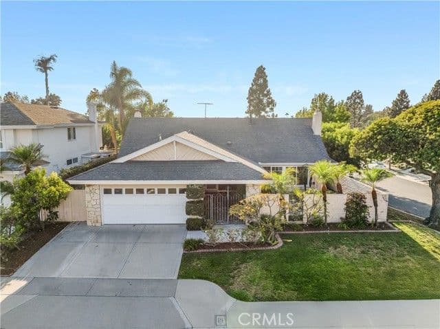 2751 Canary Dr, Costa Mesa, Active - Home for Sale