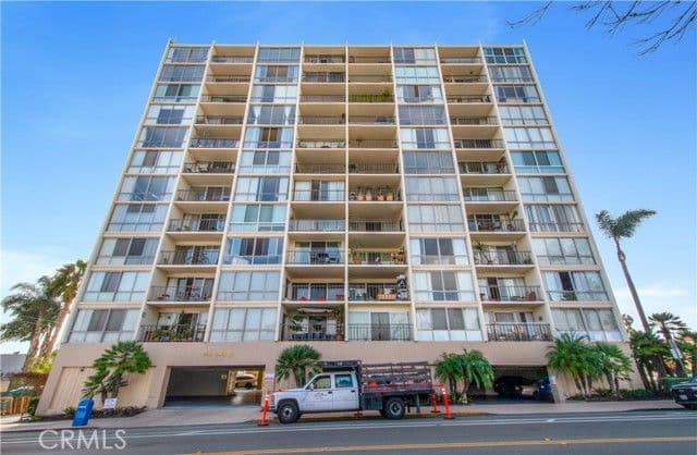 4944 Cass St, San Diego, Active - Home for Sale