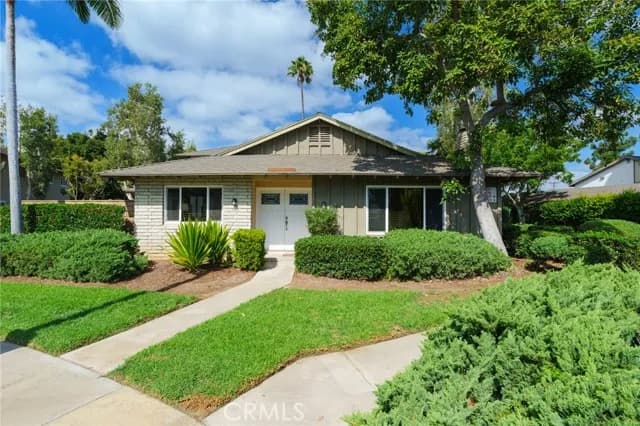 111 E Palmdale, Orange, Active - Home for Sale