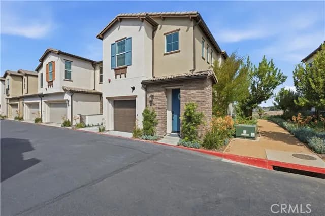 1724 Valley Oak Way, Oceanside, Active - Home for Sale