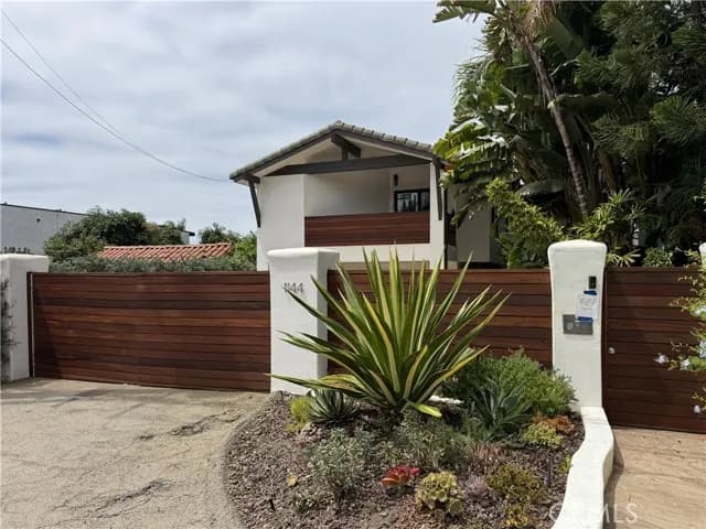 1144 Hermes Ave, Encinitas, Active - Home for Sale