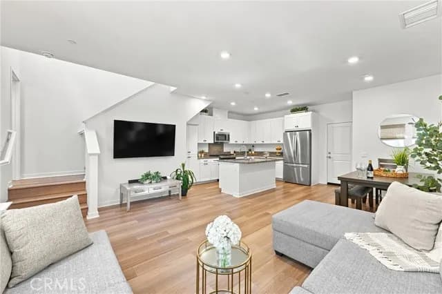 3945 Lavine Way, Corona, Active - Home for Sale