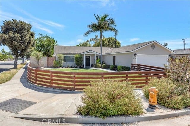 5702 Riviera Dr, Huntington Beach, Active - Home for Sale