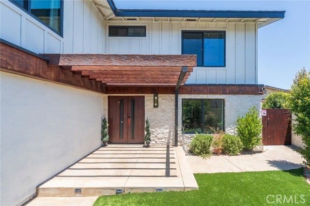 3550 Goldenrod Circle, Seal Beach, Active - Home for Sale