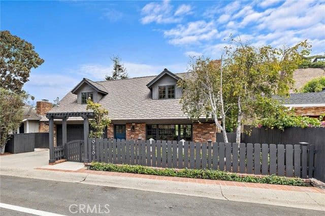 916 Bluebird Canyon Dr, Laguna Beach, Active - Home for Sale