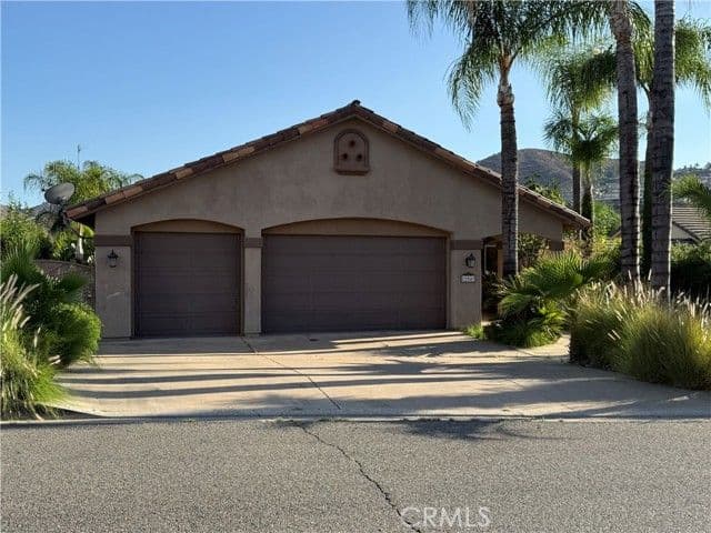 22049 Loch Lomond, Canyon Lake, Active - Home for Sale