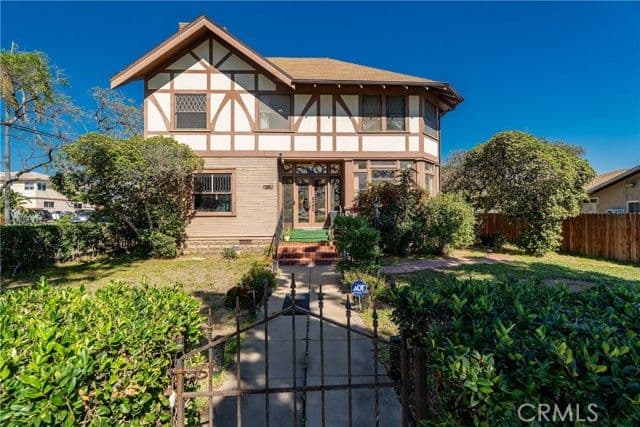 305 F Ave, National City, Active - Home for Sale