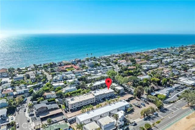 127 W Glaucus St, Encinitas, Active - Home for Sale