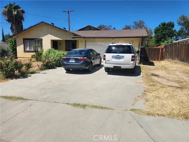 321 Park Ave, Banning, Active - Home for Sale