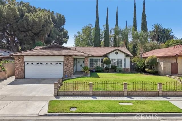 9228 Hawthorne Ave, Riverside, Active - Home for Sale