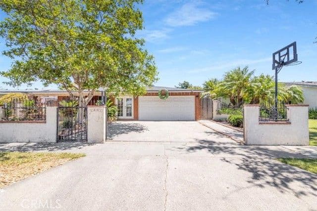 1401 S Joane Way, Santa Ana, Active - Home for Sale