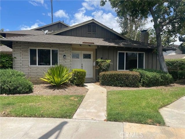 111 E Palmdale 1, Orange, Active - Home for Sale