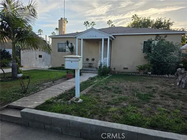 1906 S Broadway, Santa Ana, Active - Home for Sale