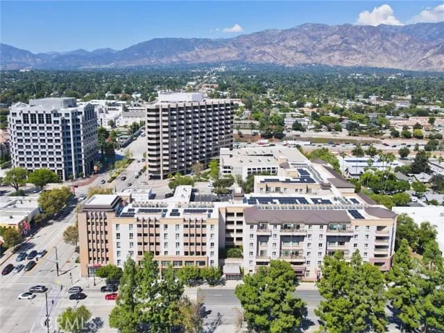 931 E Walnut, Pasadena, Active - Home for Sale