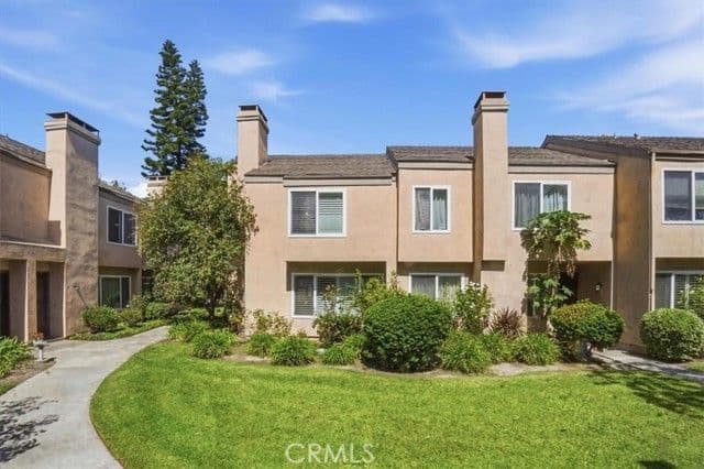 101 W Riverdale, Orange, Active - Home for Sale