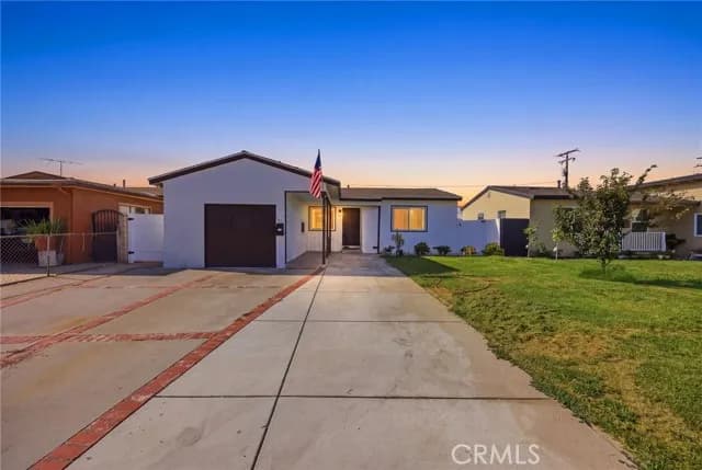 1926 W 18th St, Santa Ana, Active - Home for Sale