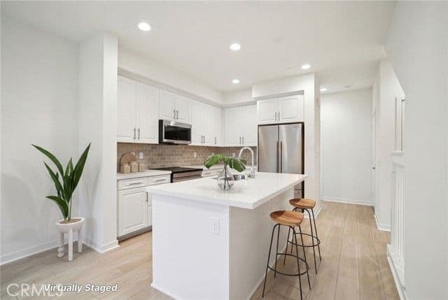 156 Balsawood, Tustin, Active - Home for Sale