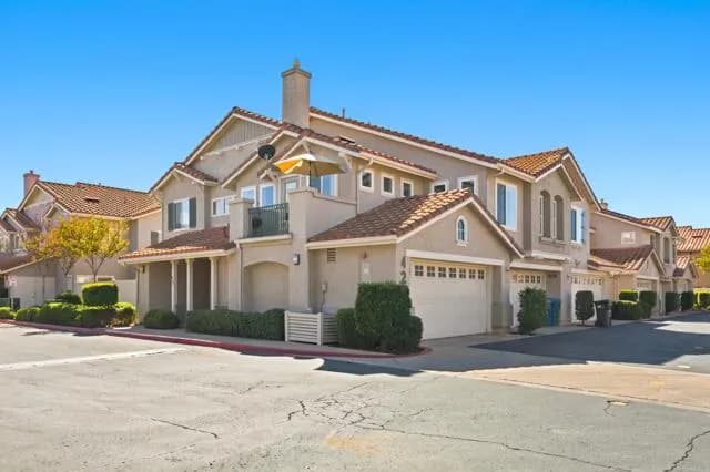 425 Whispering Willow Dr, Santee, Active - Home for Sale