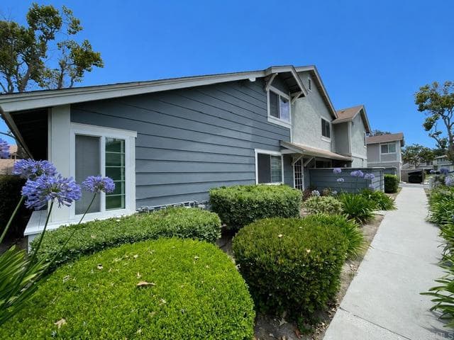 4235 Half Moon Bay Way, Oceanside, Active - Home for Sale