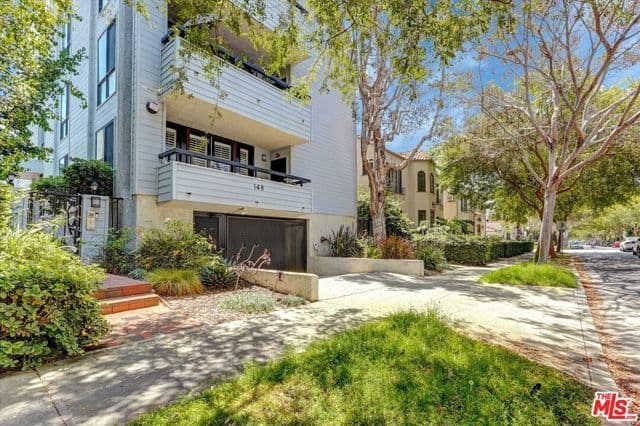 148 S Crescent Dr, Beverly Hills, Active - Home for Sale