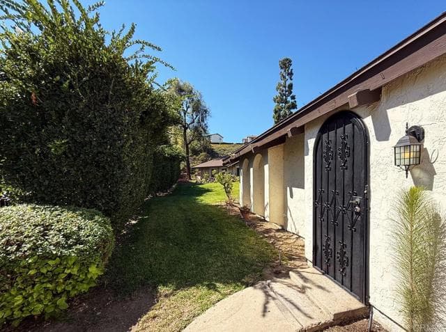 2110 Citrus Tree Ln, Spring Valley, Active - Home for Sale