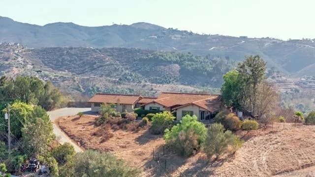 30138 Disney Ln, Vista, Active - Home for Sale